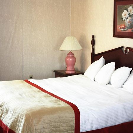 Baymont By Wyndham Jonesboro Quarto foto